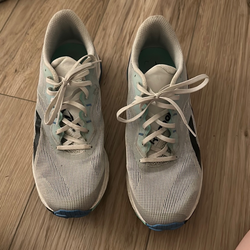 Rebook men’s shoe size 10.5